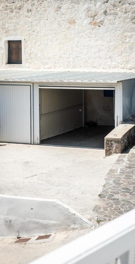 Sofaki Milos Tripití Exteriér fotografie