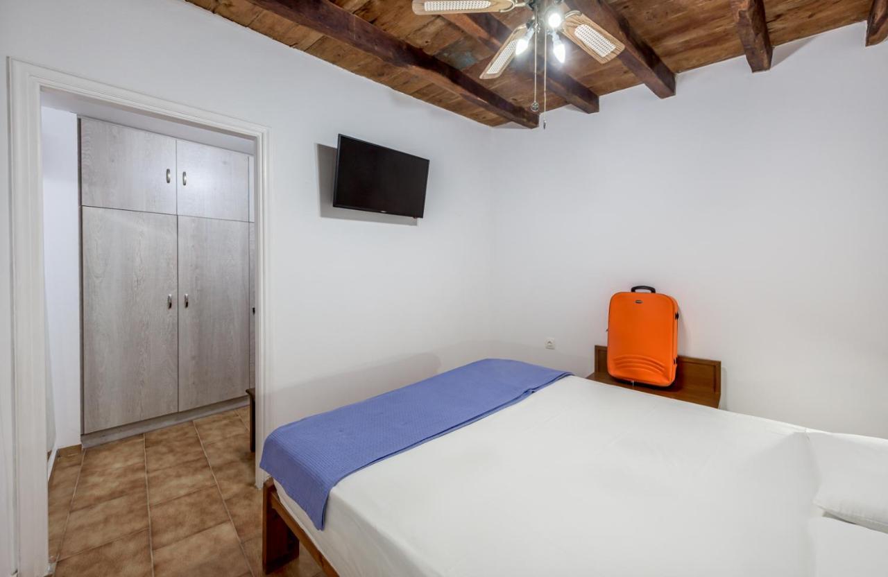 Sofaki Milos Tripití Exteriér fotografie
